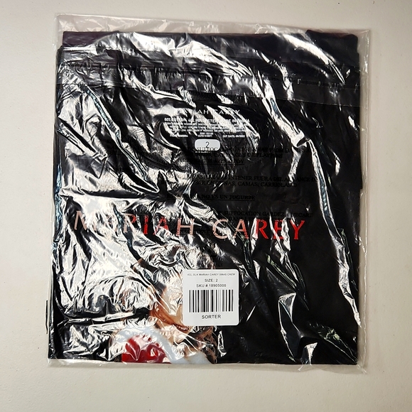 ❤️NWT VINTAGE TORRID - TEE MARIAH CAREY GRAPHIC CHRISTMAS HOLIDAY SHIRT SIZE 2X - Picture 6 of 11